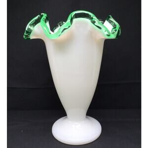 Vintage Discontinued Fenton Emerald Crest 6in Double Crimped Vase